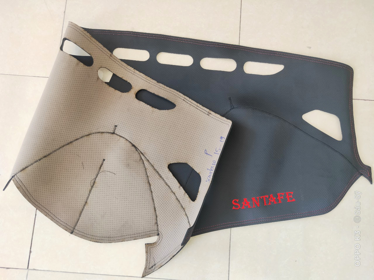 Thảm Taplo Xe Santafe 2013-2018 loại da dày cao cấp 3 lớp chống trượt Da Carbon đen