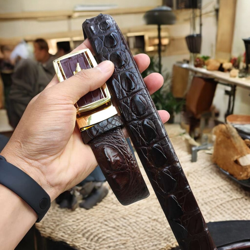 Dây nịt nam gai lưng cá sấu LIỀN NGUYÊN CON N24N2 (Mặt vàng)