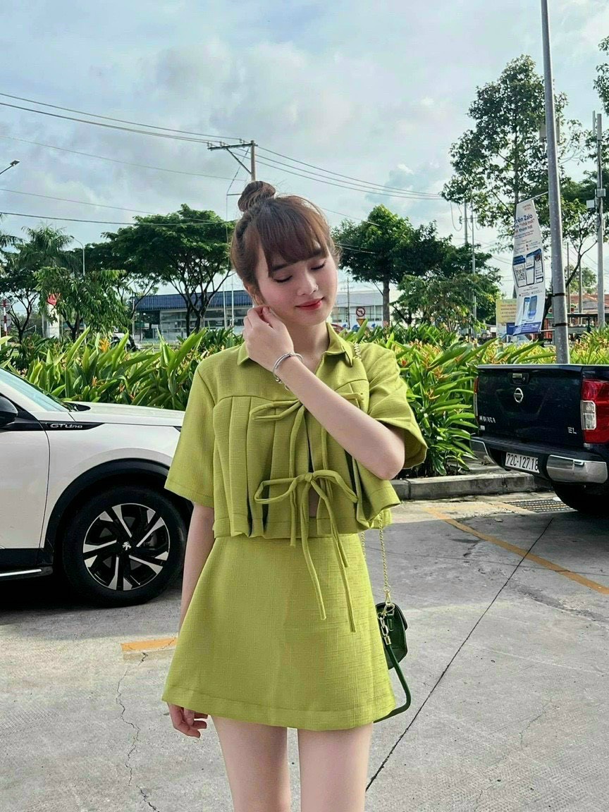 SÉT ÁO CỘT DÂY NƠ KÈM CHÂN VÁY 3 MÀU Y HÌNH