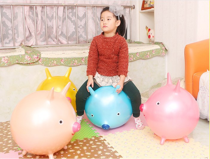 Đồ chơi vận động - Bóng tập Gym - Bóng nhảy có tai và đế chân giữ thăng bằng cho bé - size 45cm