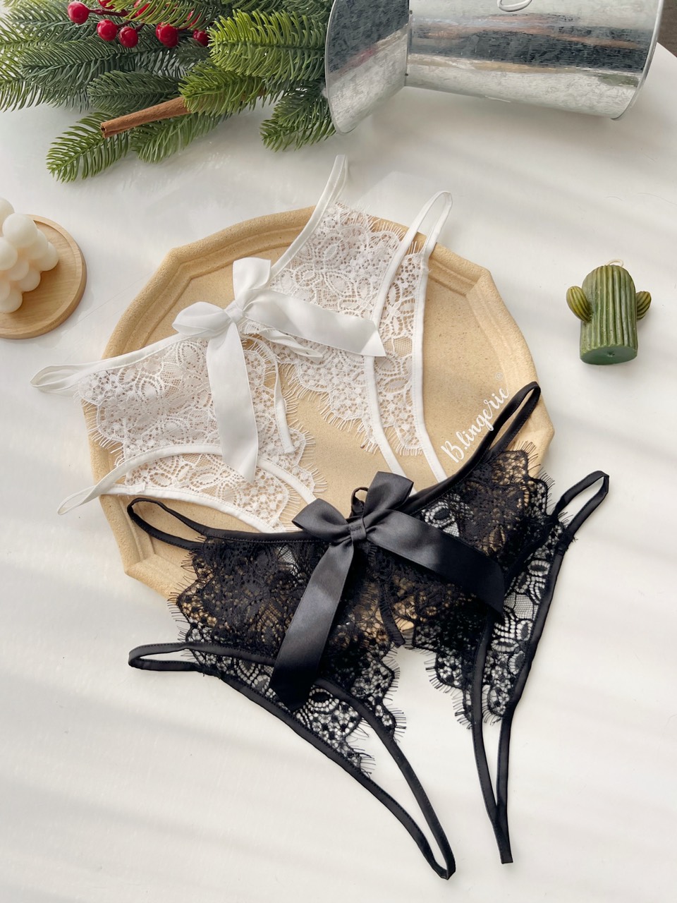 Quần Lót Ren Không Đáy Quyến Rũ - B.Lingerie