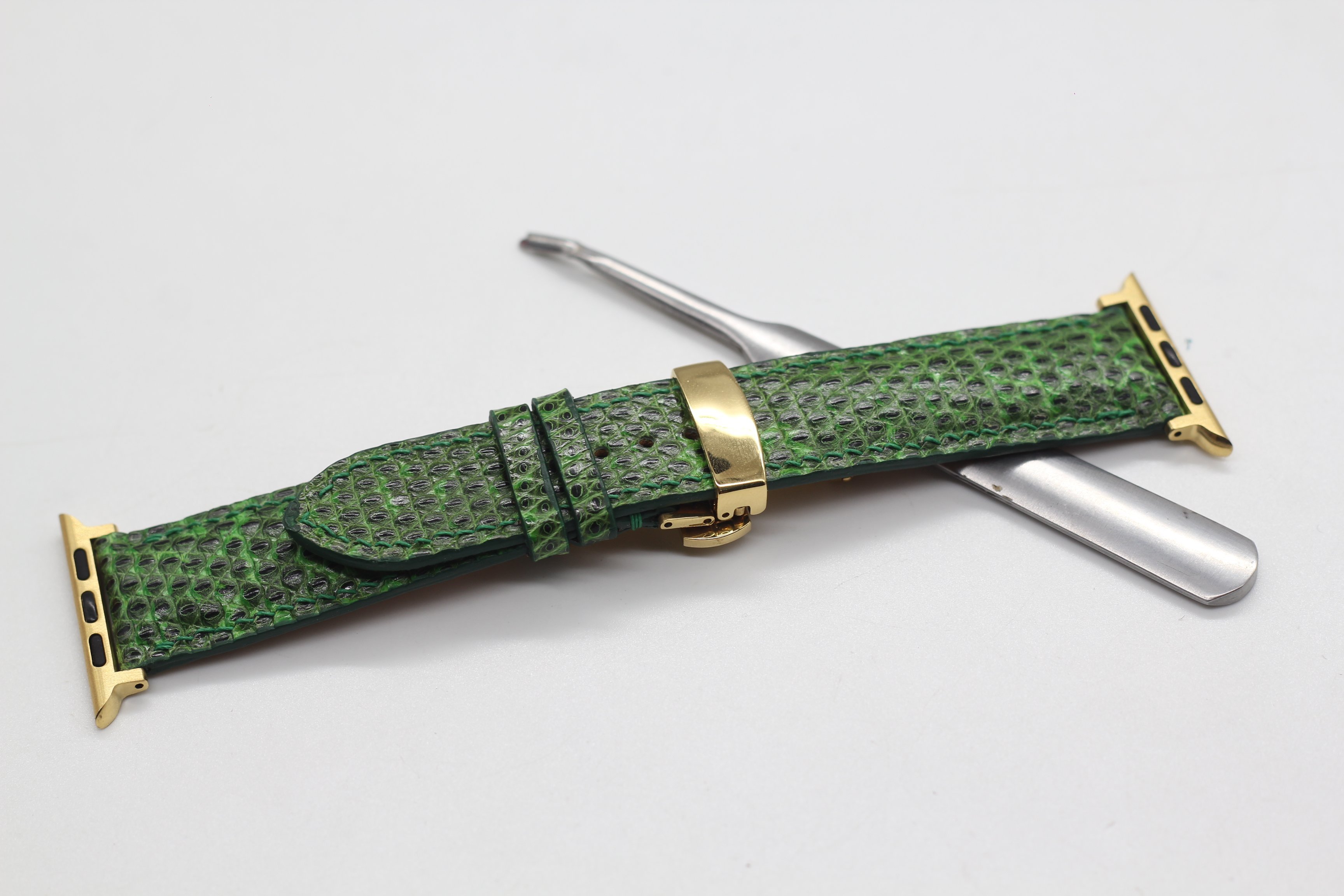 DÂY DA KỲ ĐÀ THẬT HANDMADE HÀNG CHÍNH HÃNG SONGHAN LEATHER , DÂY ĐEO THAY THẾ CHO APPLE WATCH PHÙ HỢP CÁC DÒNG SERIES 1-2-3-4-5-6-SE-7, SẢN PHẨM KÈM ADAPTER KÈM KHÓA AWLZ-02