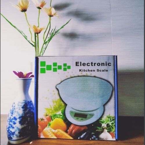 Cân điện tử mini nhà bếp 5kg CÓ Khay đựng Tặng Kèm Pin. Cân chia thực phẩm nhà bếp tiện lợi, làm bánh cân điện tử sẽ cân được trọng lượng của các nhiên liệu.