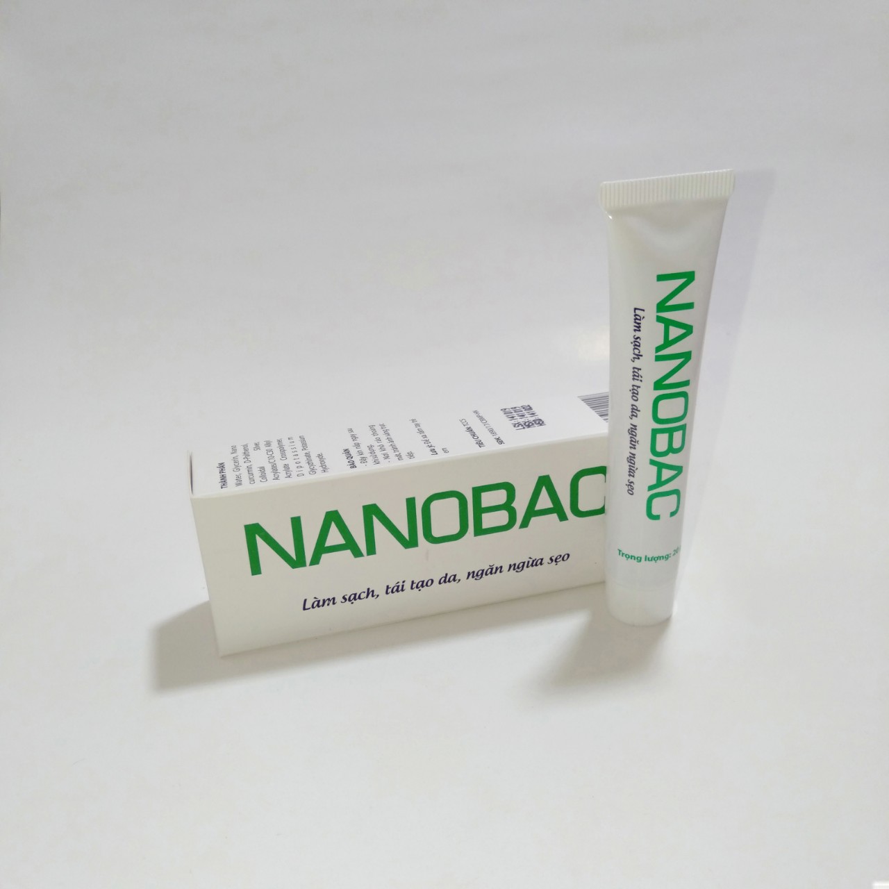 [BỘ SẢN PHẨM] Gel bôi Nano Bạc làm sạch da, mờ sẹo và thâm do mụn- tuýp 20g &amp; Dầu gội ngừa gàu và nấm da đầu NANO HAIR giúp tóc sạch gàu và chắc khỏe chai 100ml, hàng chính hãng