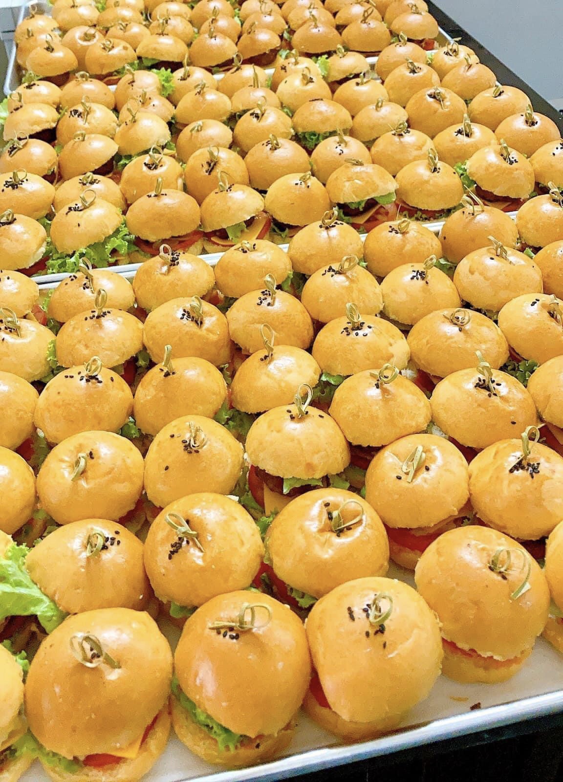Set 20 vỏ bánh mì hamburger, size tiệc teabreak