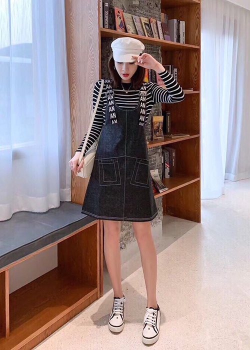 Đầm Yếm Jean Nữ 2 Dây In Chữ Thời Trang