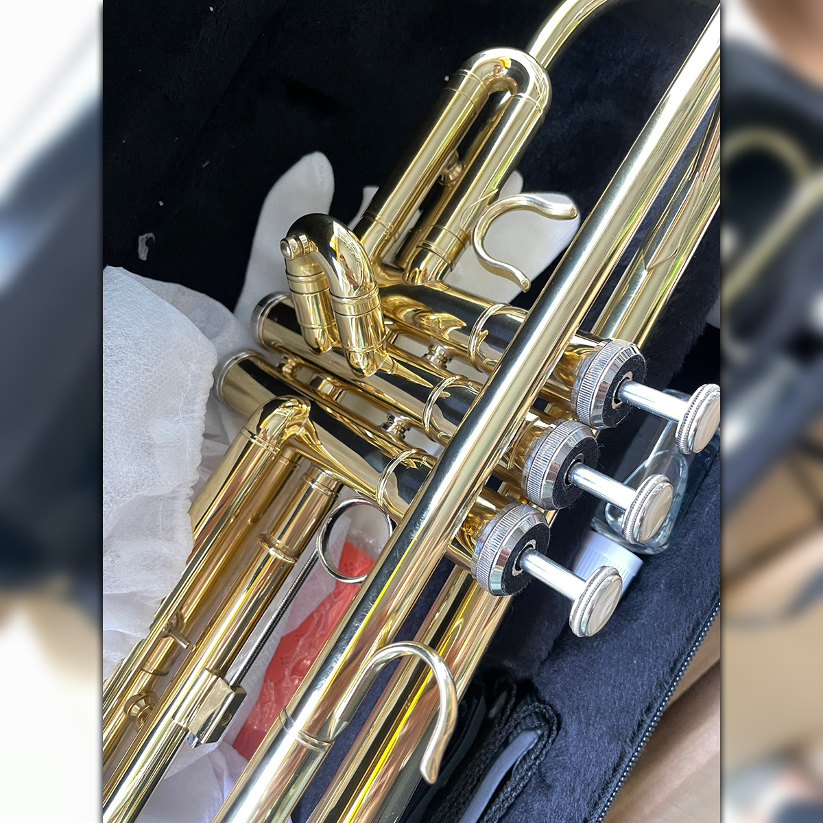 Kèn Trumpet Mới Đầy Đủ Phụ Kiện Giá Tốt