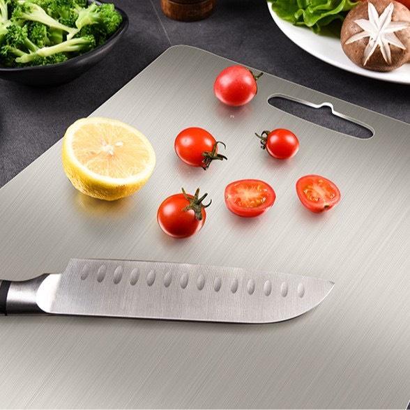 Thớt Inox 304 Kháng Khuẩn Cường Lực- Vệ Sinh Dễ Dàng- Rã Đông Nhanh - Chống Ẩm Mốc - Không Xước Dăm- Không Mùn Gỗ