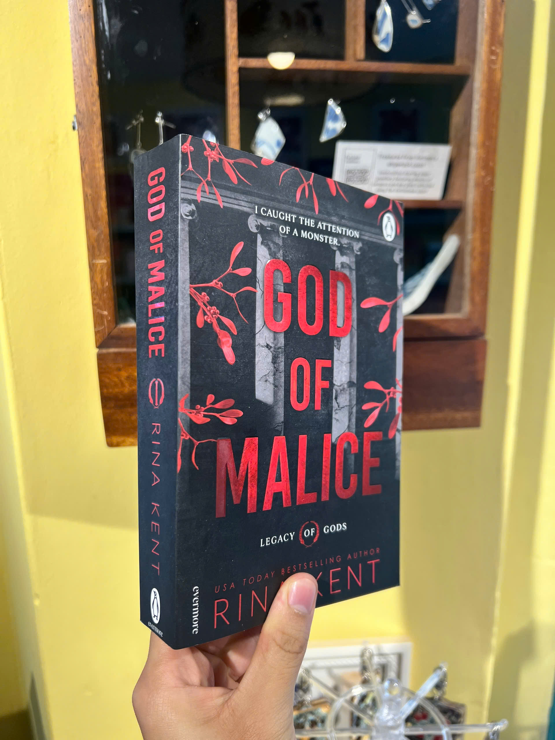 Sách - God of Malice by Rina Kent | Dark Romance / Dark Romance / Lãng mạn / Ngoại văn Nhập khẩu UK