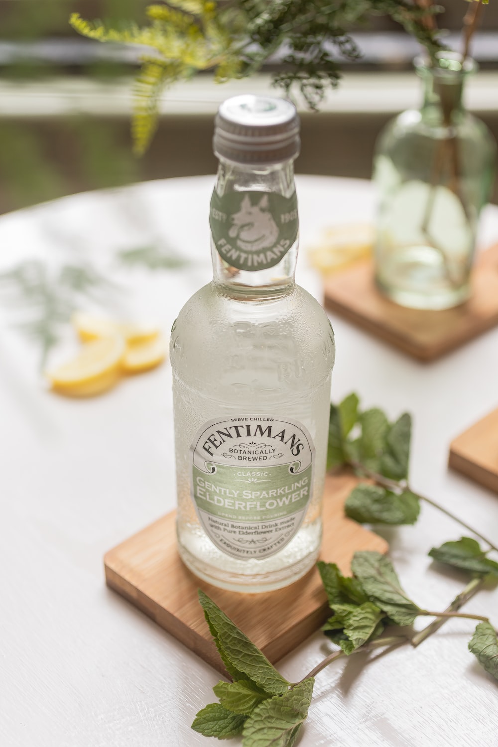 Fentimans Tonic Vị Hoa Cơm Cháy Gently Sparkling Elderflower Anh Quốc 275ml x Lốc 4 Chai