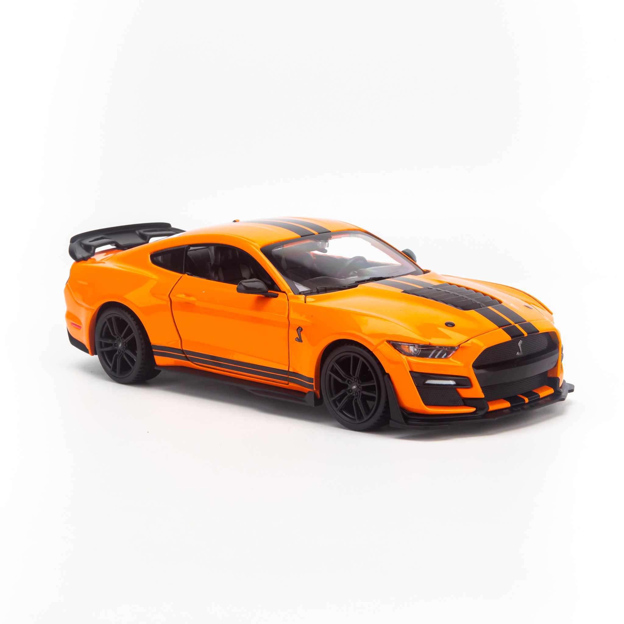 Mô hình xe Ford Mustang Shelby GT500 2020 1:24 Maisto - 31532