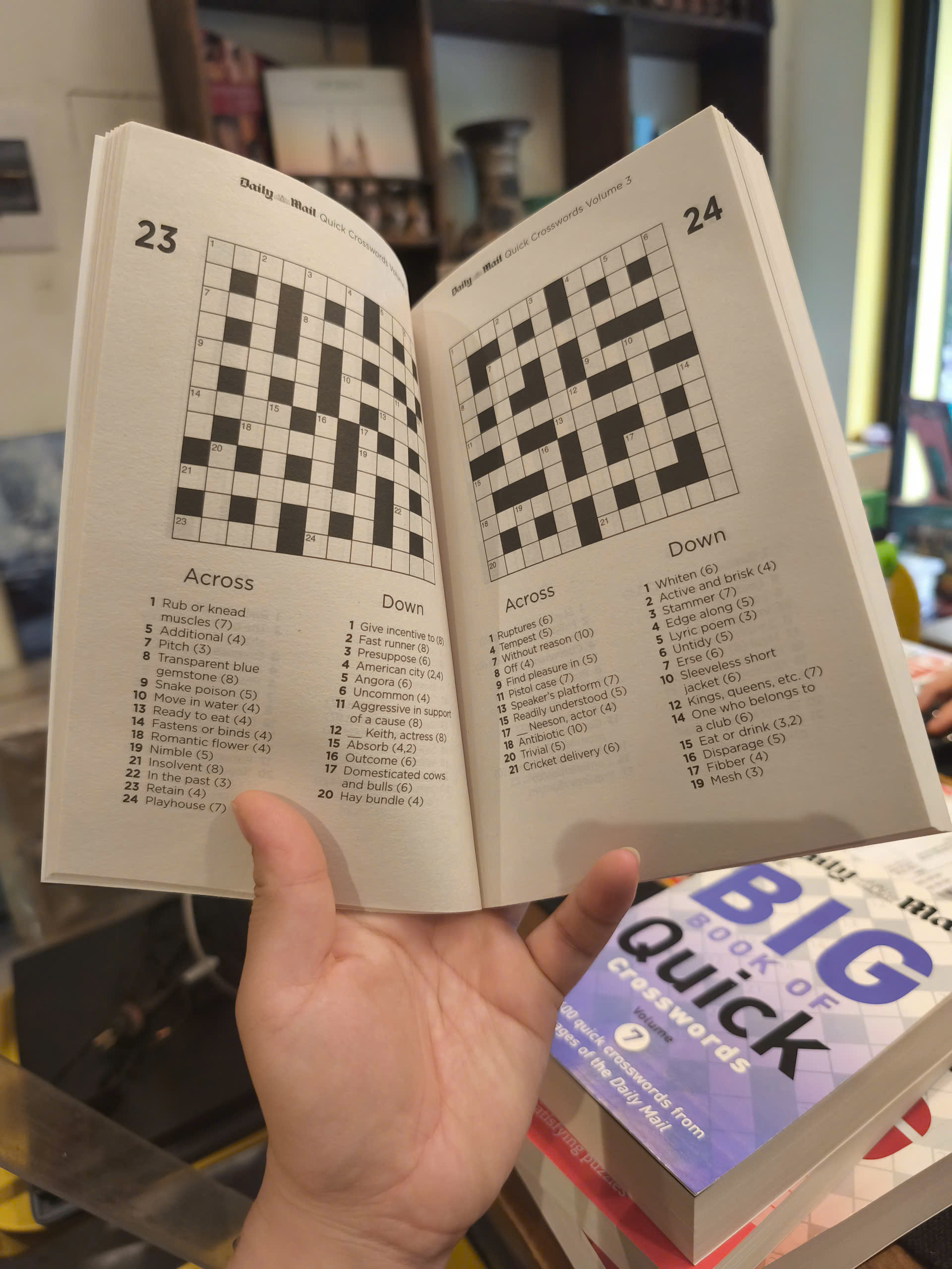Sách - Quick Crosswords 3 | Games / Ngoại văn Nhập khẩu UK / Trò chơi ô chữ giải trí