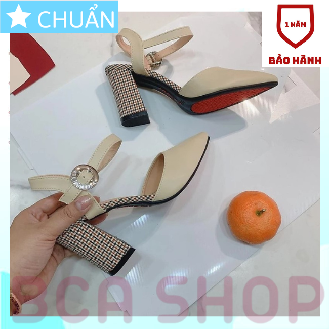 Giày cao gót nữ 7p RO382 ROSATA tại BCASHOP bít mũi, đế vân caro, có quai cài ôm cổ chân - màu kem