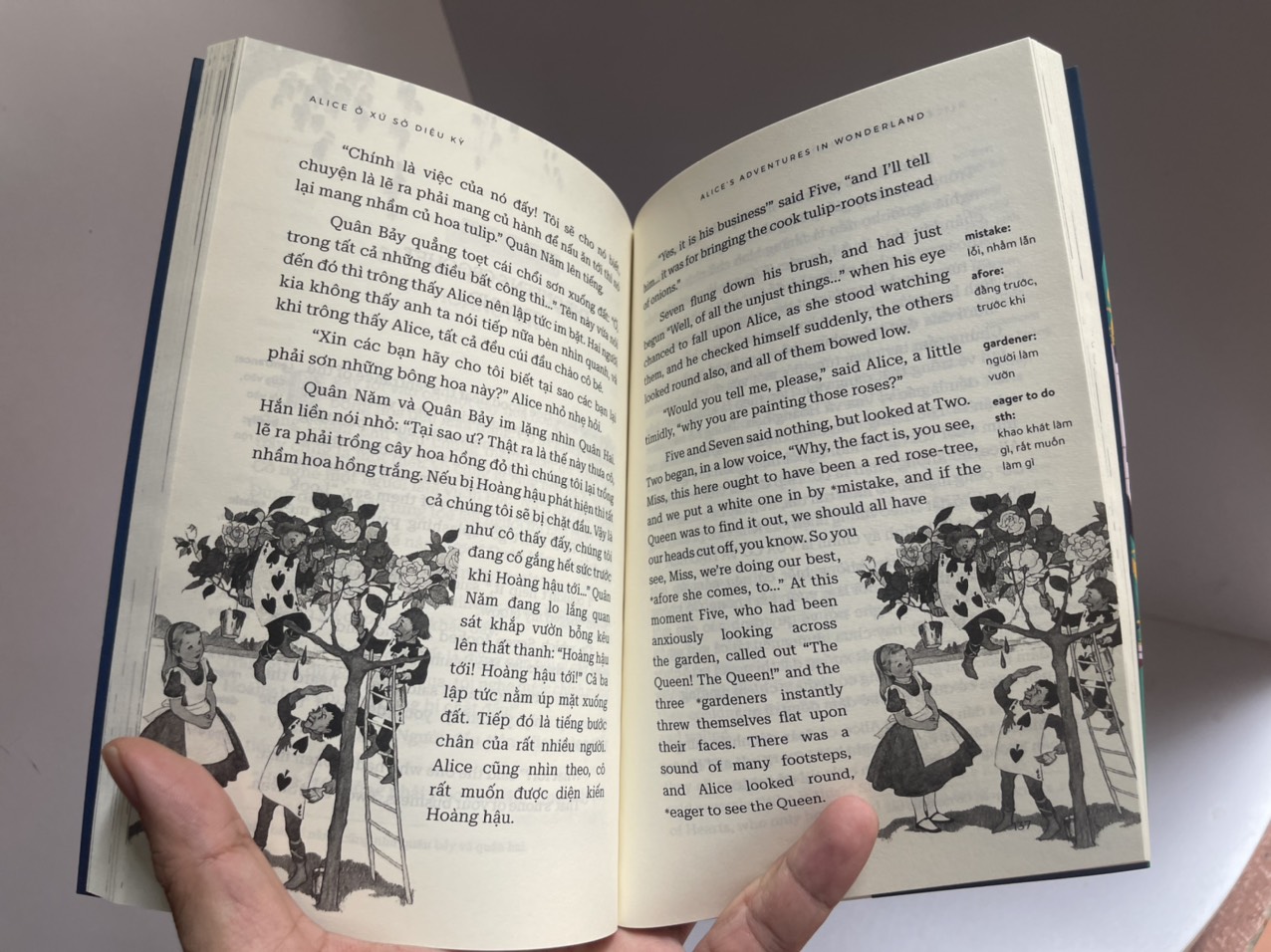 (Combo 3 cuốn sách song ngữ Việt-Anh) HOÀNG TỬ BÉ -  ALICE Ở XỨ SỞ DIỆU KỲ -PINOCCHIO - Antoine de Saint-exupéry, Lewis Carroll  &amp; Carlo Collodi - Nguyễn  Thúy Loan dịch - Hà Giang -NXB Văn Học