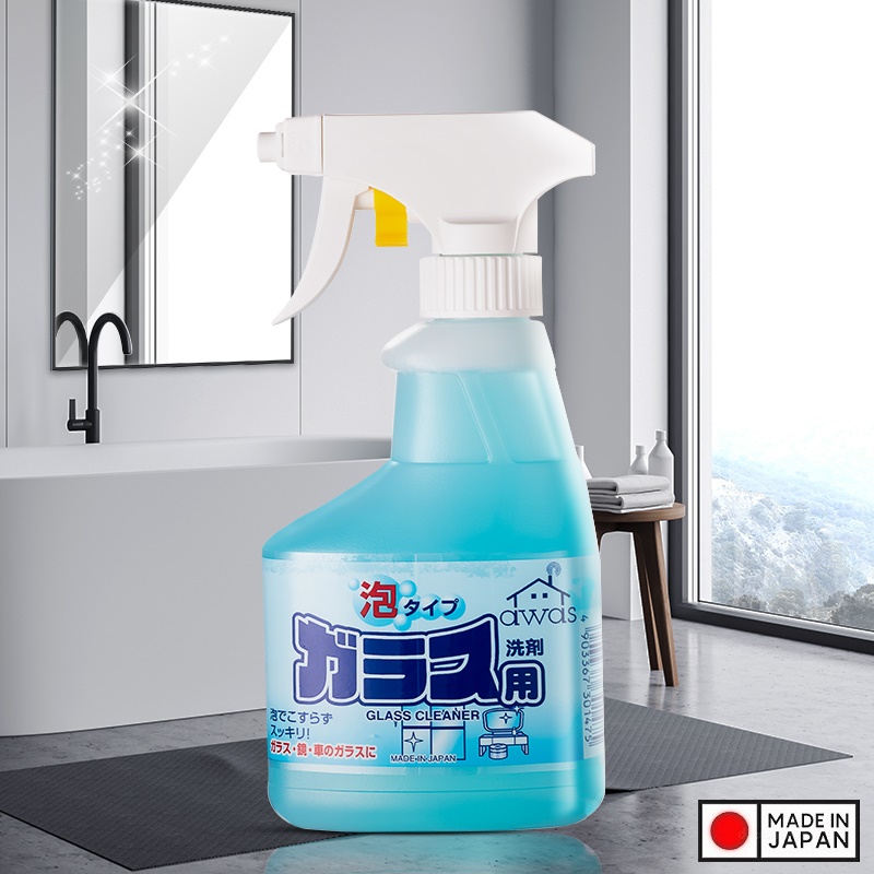 Chai xịt tẩy rửa kính dạng bọt Rocket 300ml - Made in Japan