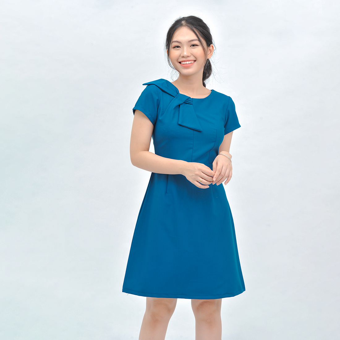 Váy đầm công sở nữ thời trang Eden dáng chữ a. Kiểu dáng nữ tính. Chất liệu mềm mại, thoáng mát - D415
