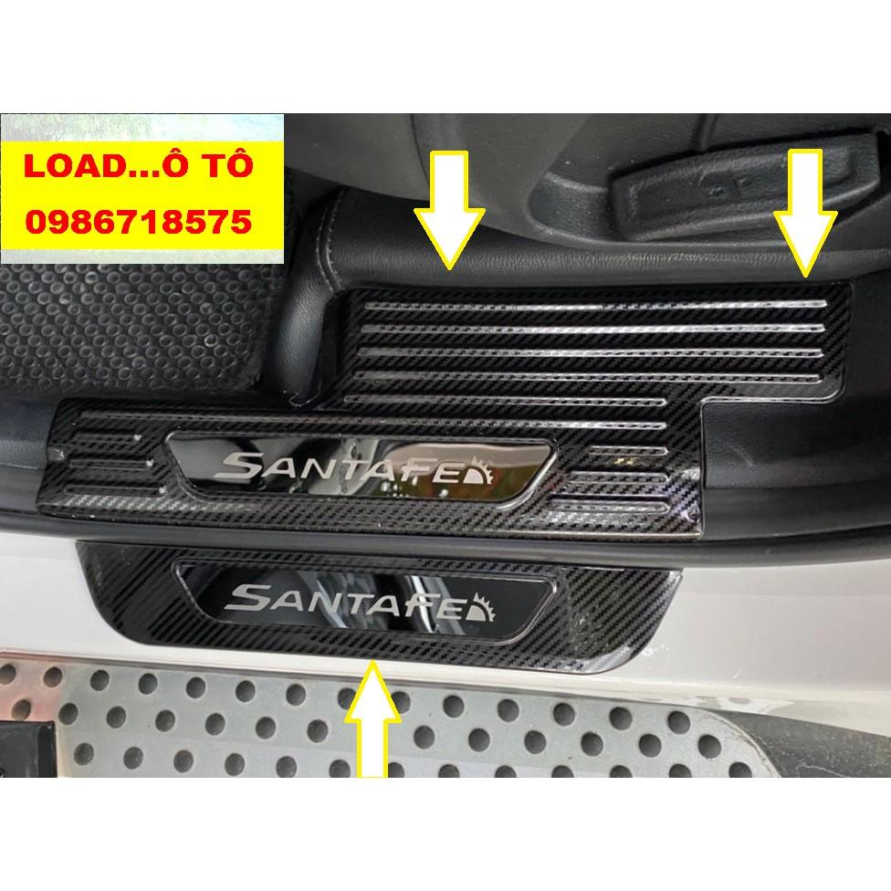 Ốp Bậc Cửa, Nẹp Bước Chân Xe Huyndai Santafe 2023-2019 Mẫu Vân Carbon Cao Cấp
