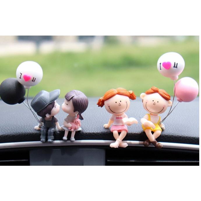 Set decor búp bê tình nhân trang trí taplo xe hơi cực xinh xắn.