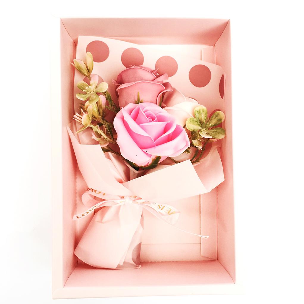 Hộp quà tặng hoa sáp Valentine kích thước 20x11x7cm