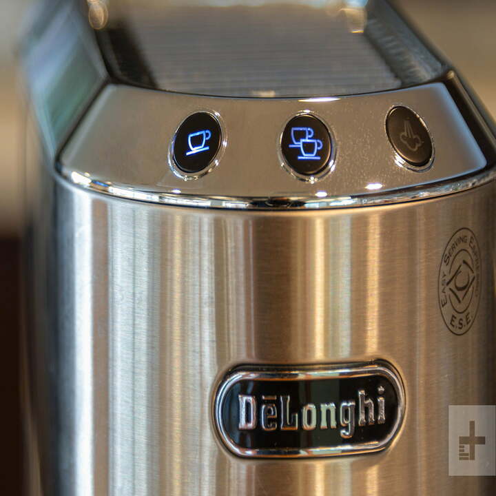 Máy pha cà phê Delonghi EC685.M với công suất 1300W - 1350W Dung tích 1.1L Pha chế được Espresso, Cappuccino - Hàng nhập khẩu
