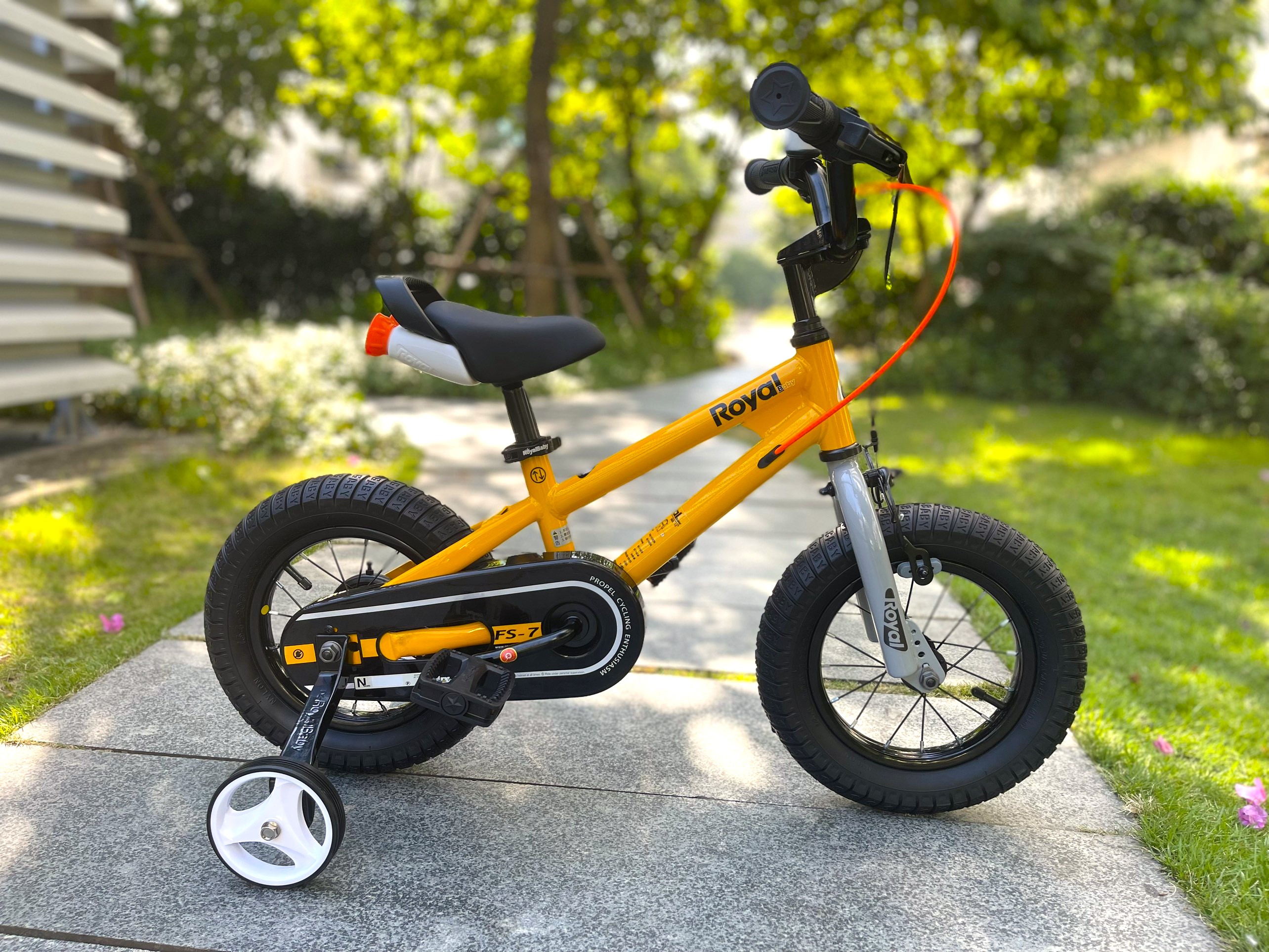 XE ĐẠP TRẺ EM ROYALBABY FREESTYLE FS7 size14 cho 3-6 tuổi