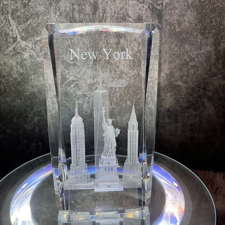 Tháp pha lê NEW YORK Chạm Khắc 3D - T0343