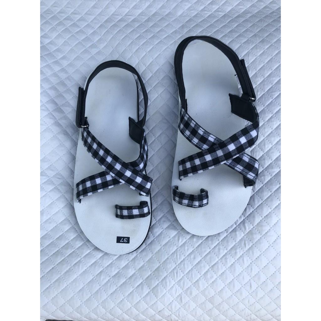 sandals nữ A24 ca rô size từ 35 nữ đến 42 nữ đủ màu đủ size nhắn tin để chọn thêm