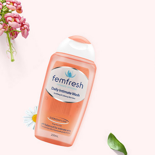 Dung dịch vệ sinh phụ nữ Femfesh Intimate Hygiene 250ml