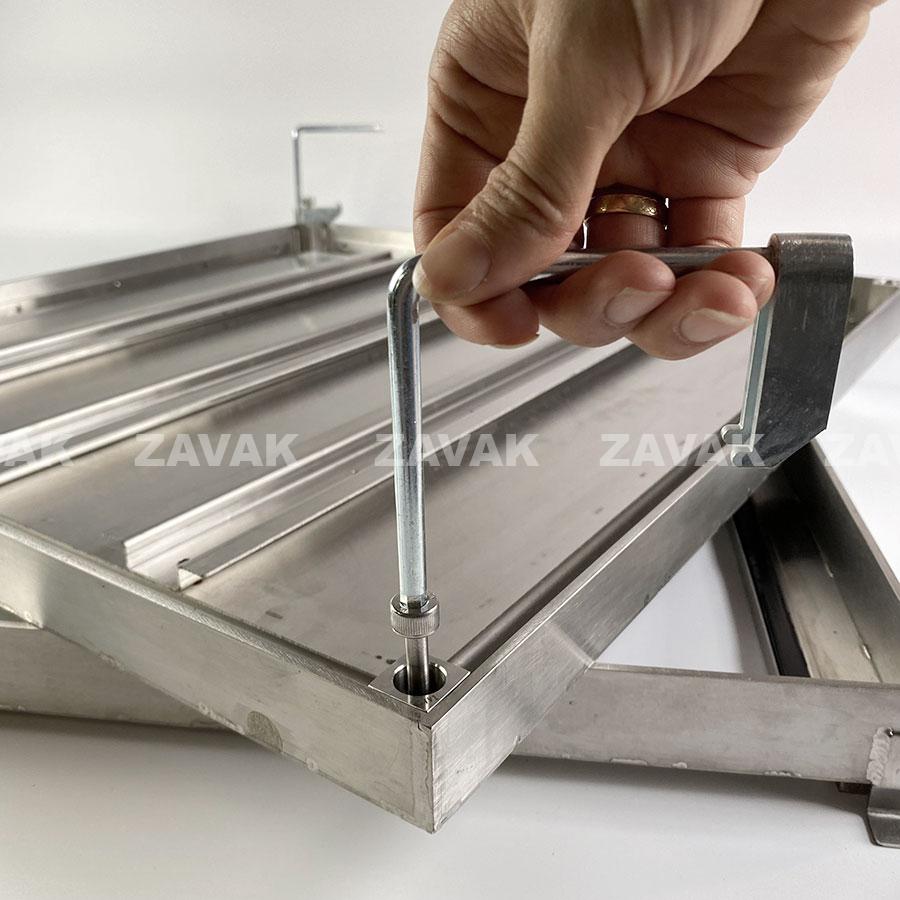 Nắp bể ngầm Zavak MHE-50 KT50x50cm, chống nước, ngăn mùi, lát gạch 1.2 cm, chịu tải xe 1.5 tấn, inox 304