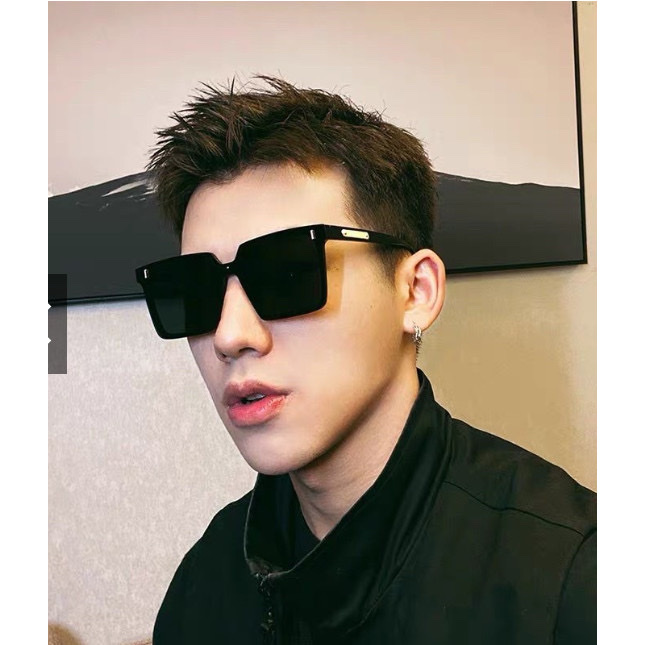 Kính râm đen gọng to , kính mát  nam nữ , chống tia UV , chống bụi ,phong cách thời trang Hàn Quốc , hiện đại , trẻ trung , sôi động và cá tính