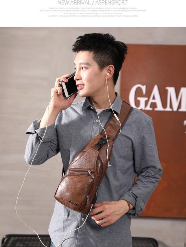 Túi Đeo Chéo Da Nam Cao Cấp Có Cổng Sạc ĐT Và Cổng Tai Nghe
