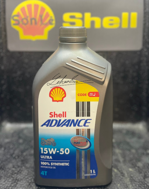 Shell ultra 15w-50. Bản cao cấp được Ducati khuyên dùng.