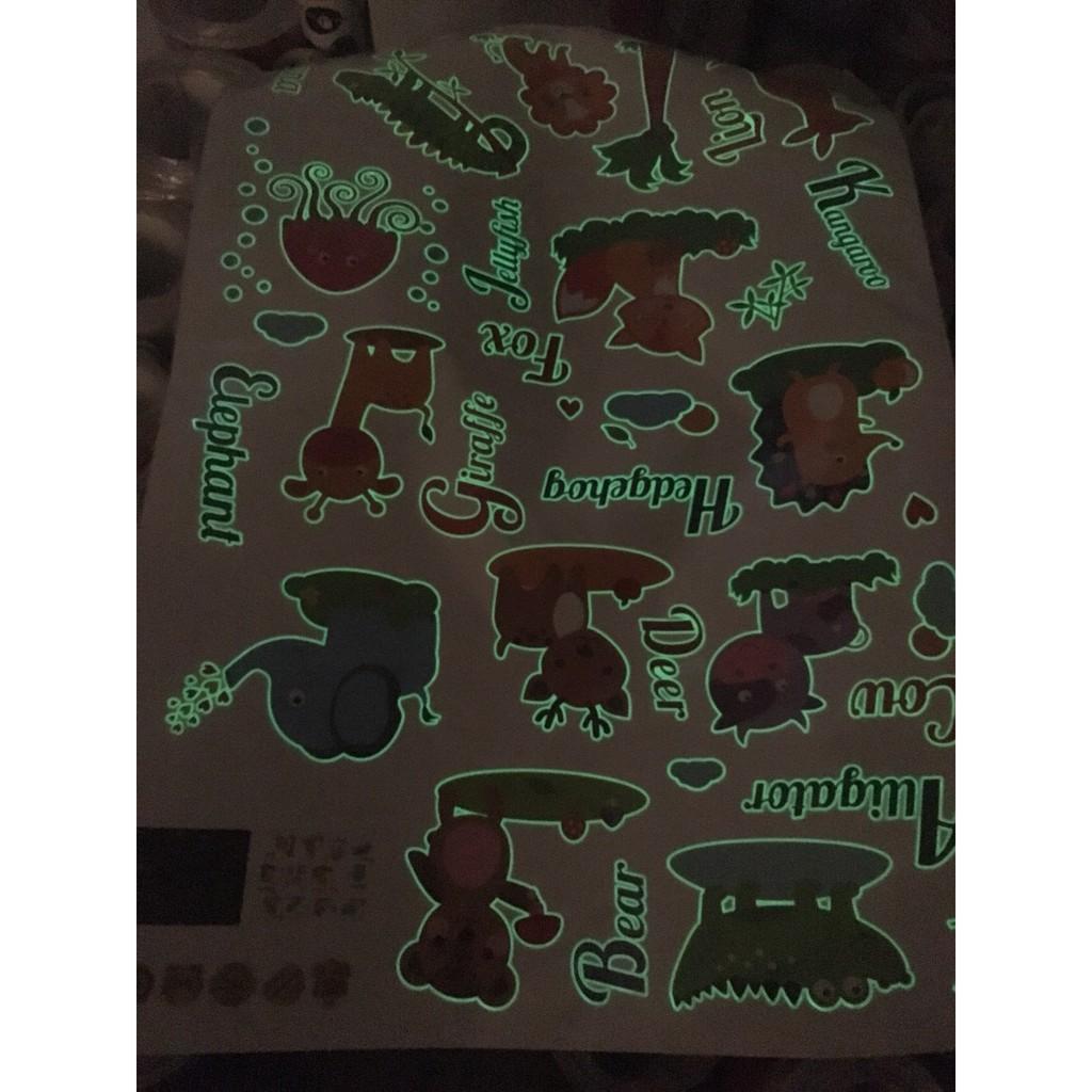 Decal trang trí dạ quang thú tiếng anh