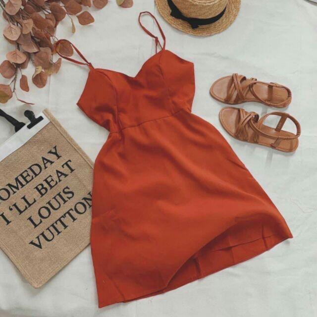Đầm nữ hai dây có mut ngực đầm body