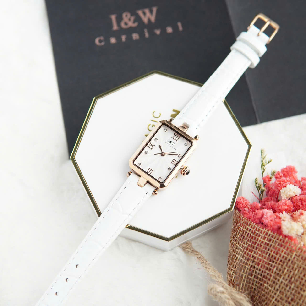 Đồng hồ nữ chính hãng I&amp;W Carnival 631L-D1,Kính chống xước,Chống nước 30m,bảo hành chính hãng,Máy điện tử(pin),mặt chữ nhật dây da