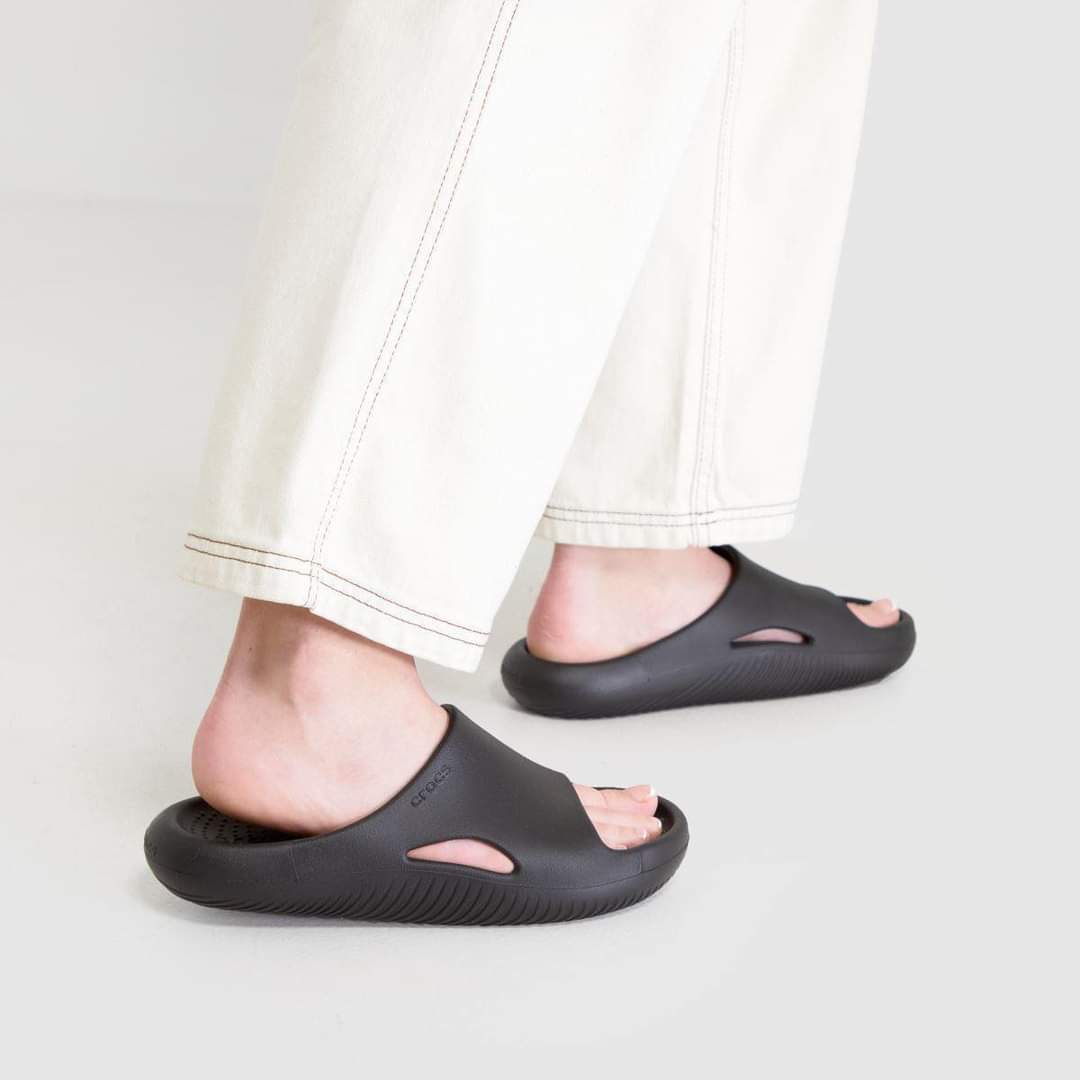 DÉP LÊ CROSS MELLOW FLIP MÀU ĐEN ĐÚC LIỀN KHỐI CHO CẢ NAM NỮ