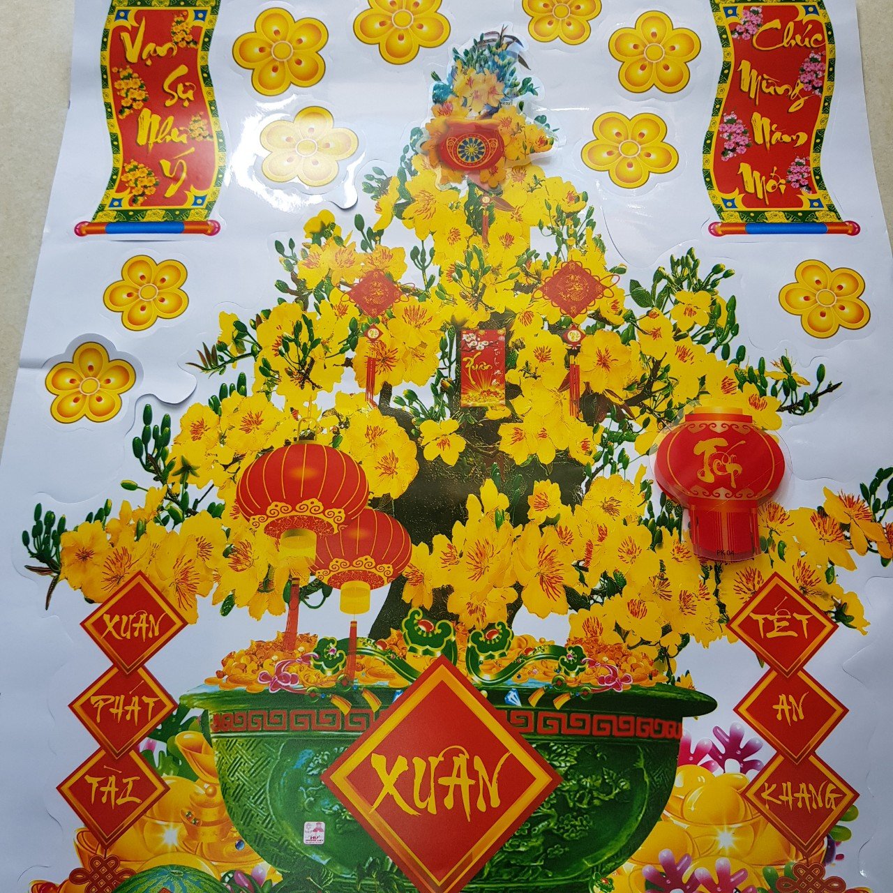 DECAL TRANG TRÍ NĂM MỚI HỌA TIẾT HÌNH CÂY MAI