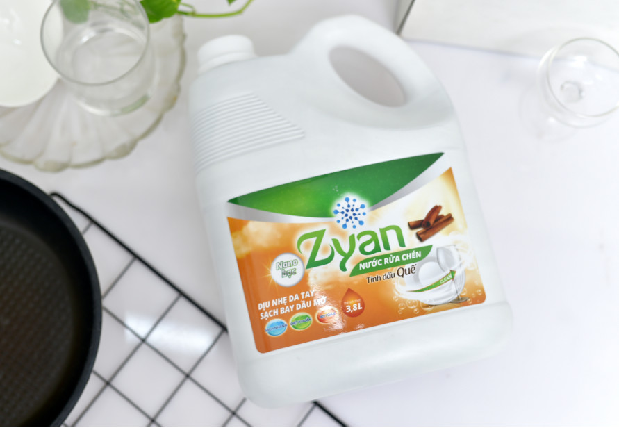 Nước Rửa Bát Hữu Cơ Nano Bạc Zyan 500ml-Hương Tinh Dầu Quế