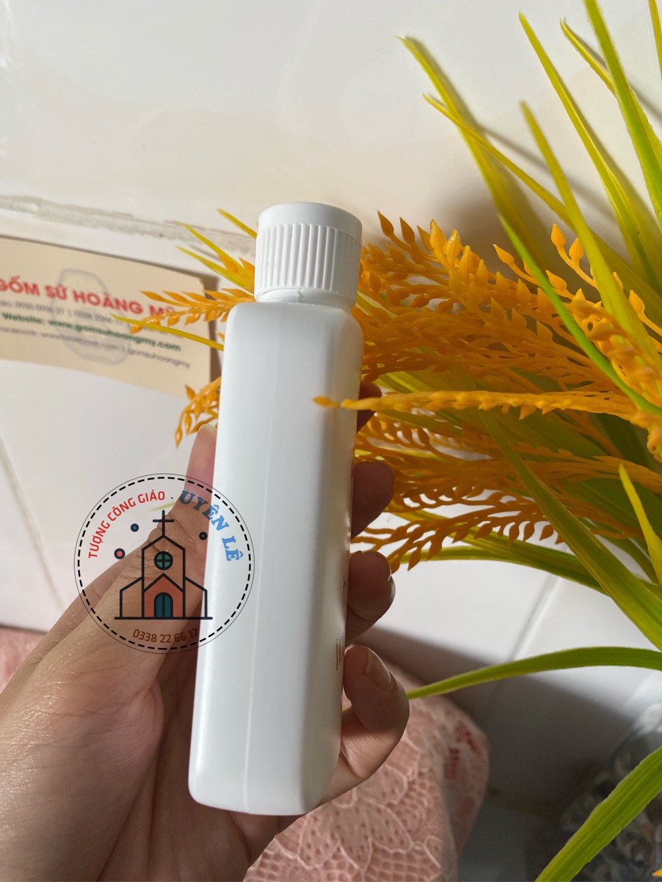 Bình đựng nước phép công giáo