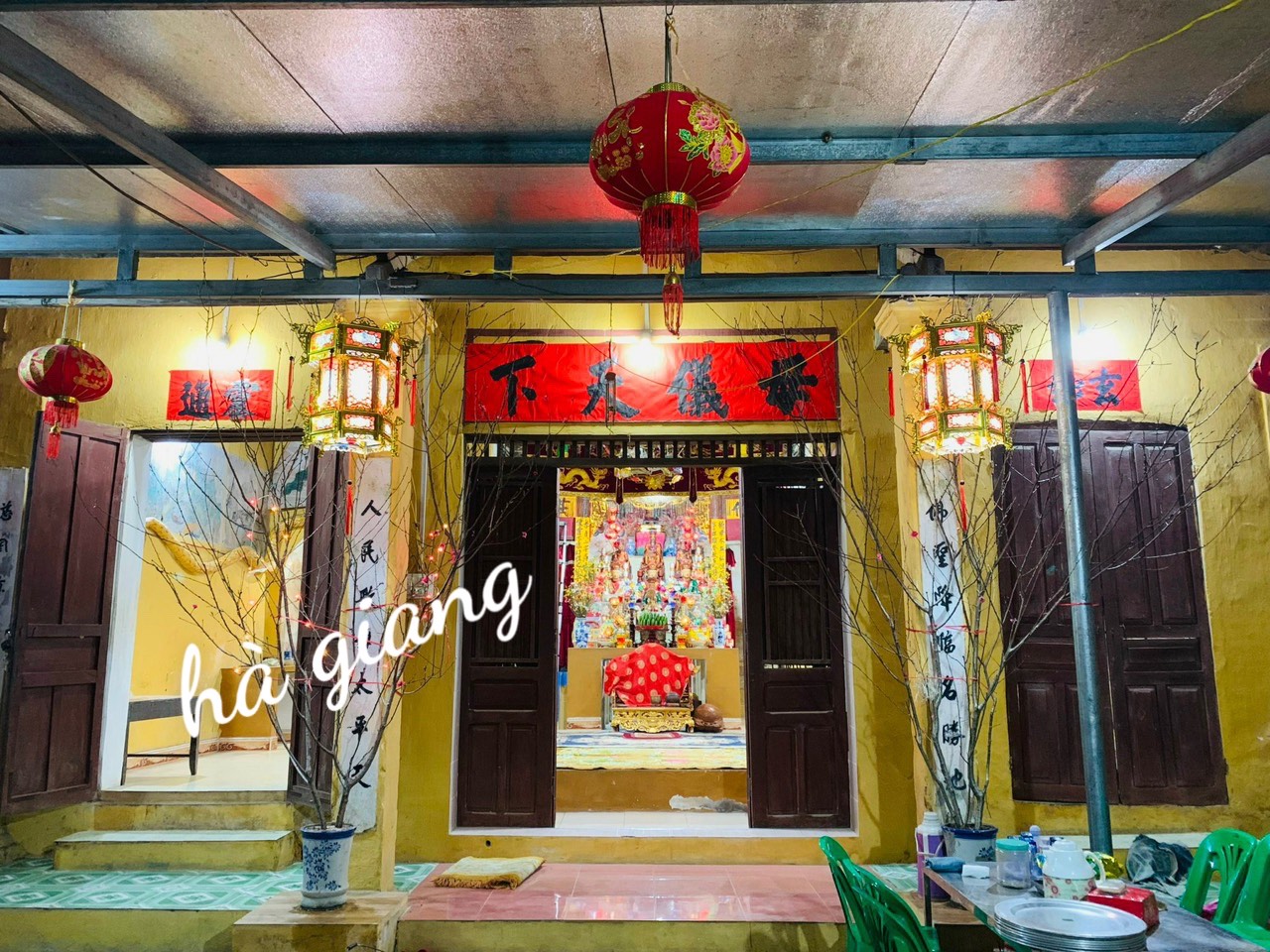 Đèn lồng nhựa lục lăng size lớn