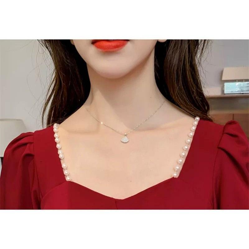ĐẦM TAY NGẮN ĐI TIỆC VỚI 2 BÊN VAI ĐÍNH CƯỜM