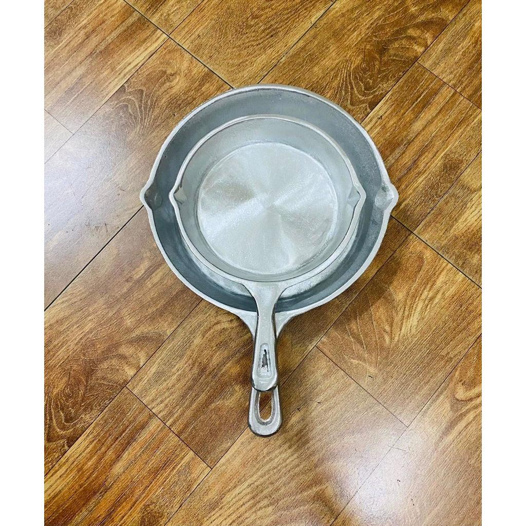 Chảo gang có tay cầm đúc thủ công kiểu Nhật size 19.5cm và 25cm- chiên, rán, đổ bánh xèo …