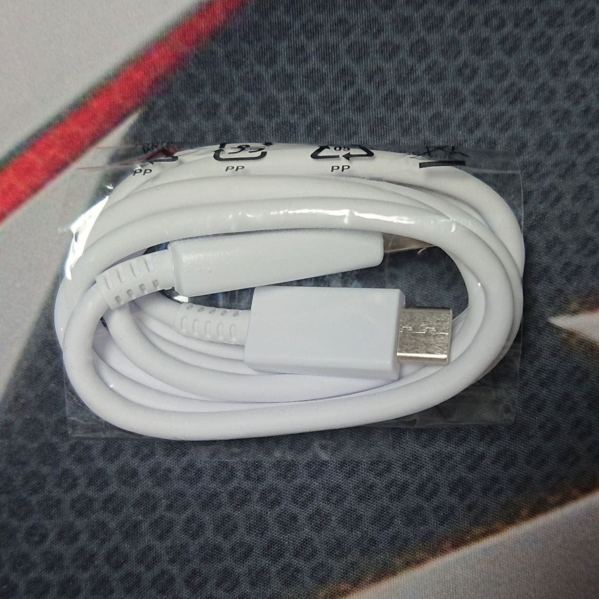 Bộ sạc và tai nghe Vsmart Live - Hàng Chính Hãng