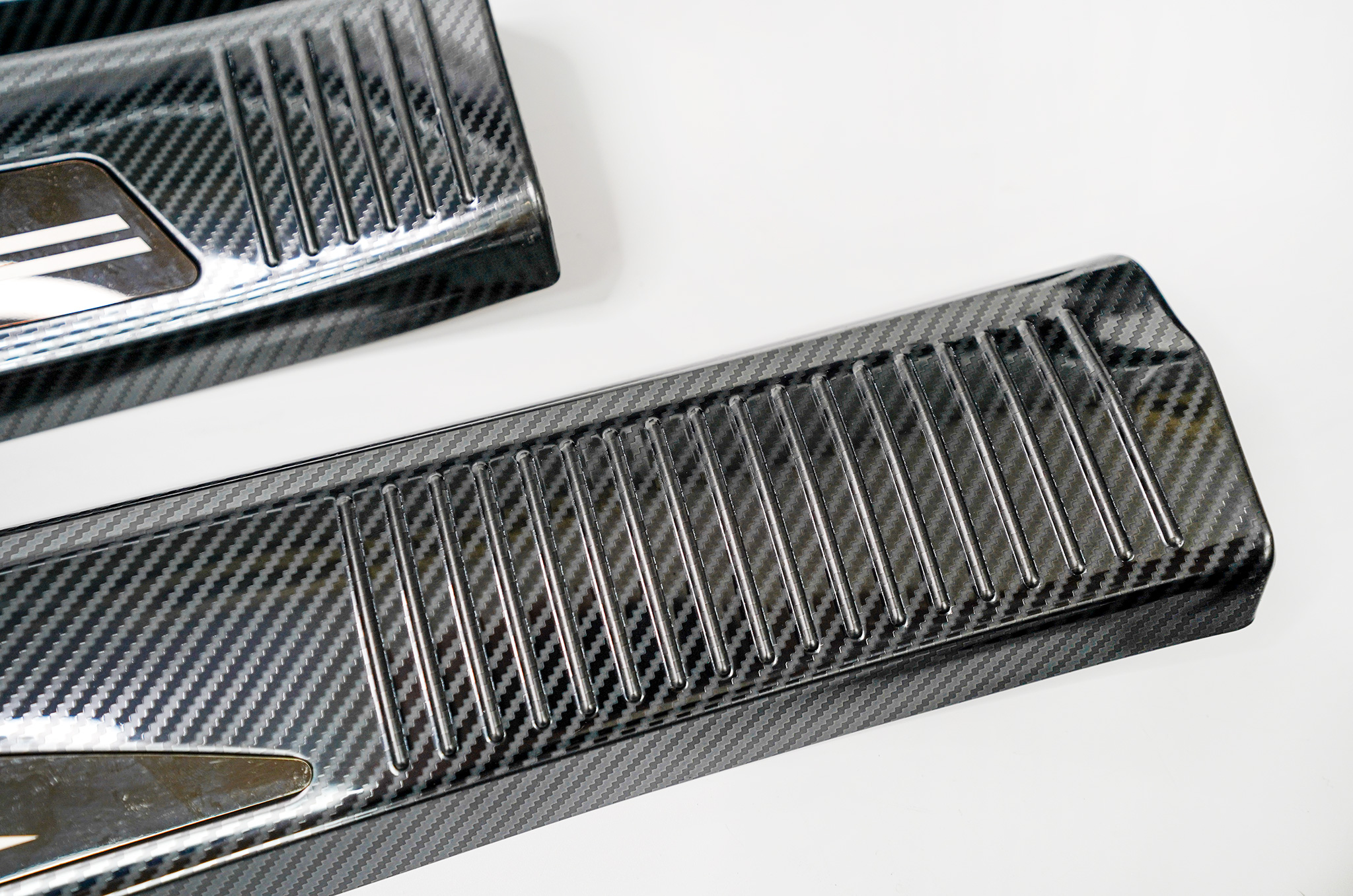 Nẹp Bước Chân Phần Nhựa Cao Cấp Dành Cho Xe Lexus RX350 2023+ Chất Liệu CARBON