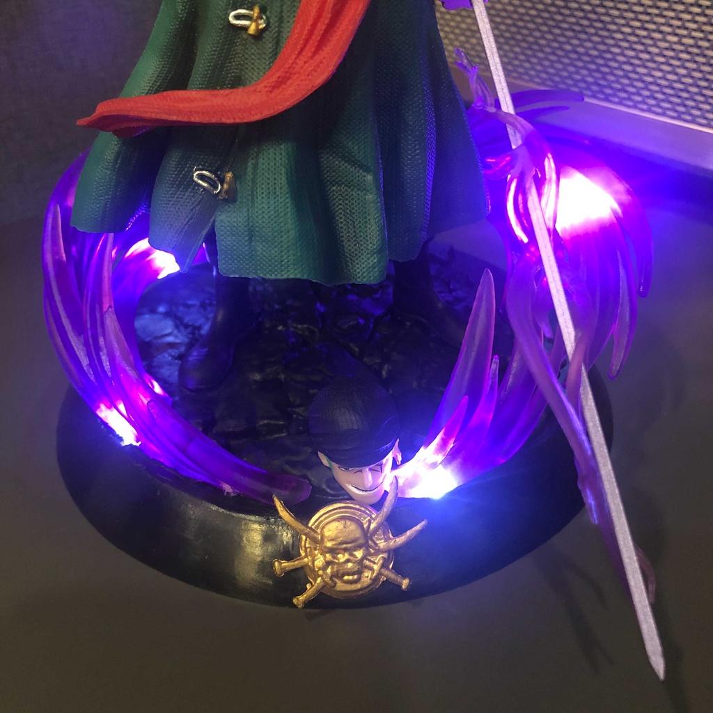 Figure / Mô hình Zoro 21 cm có LED