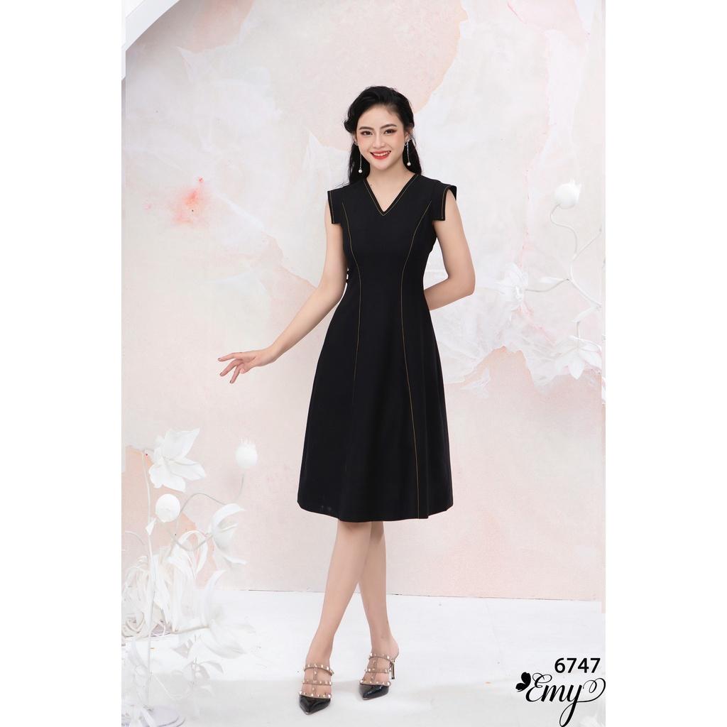 Đầm EMY EM6747 Xoè Trơn Cổ V