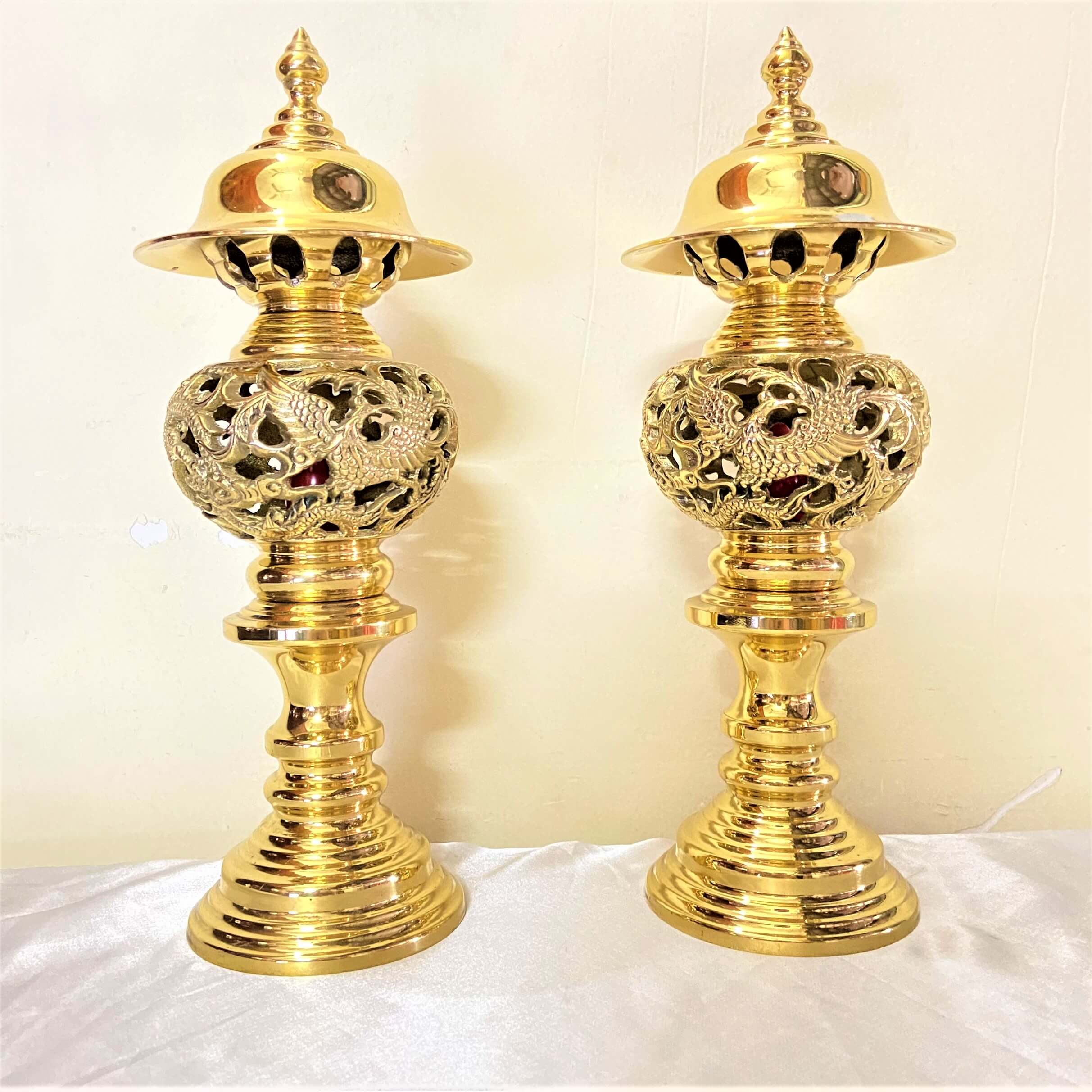 Đèn Thờ Cúng Gia Tiên Bằng Đồng 30cm