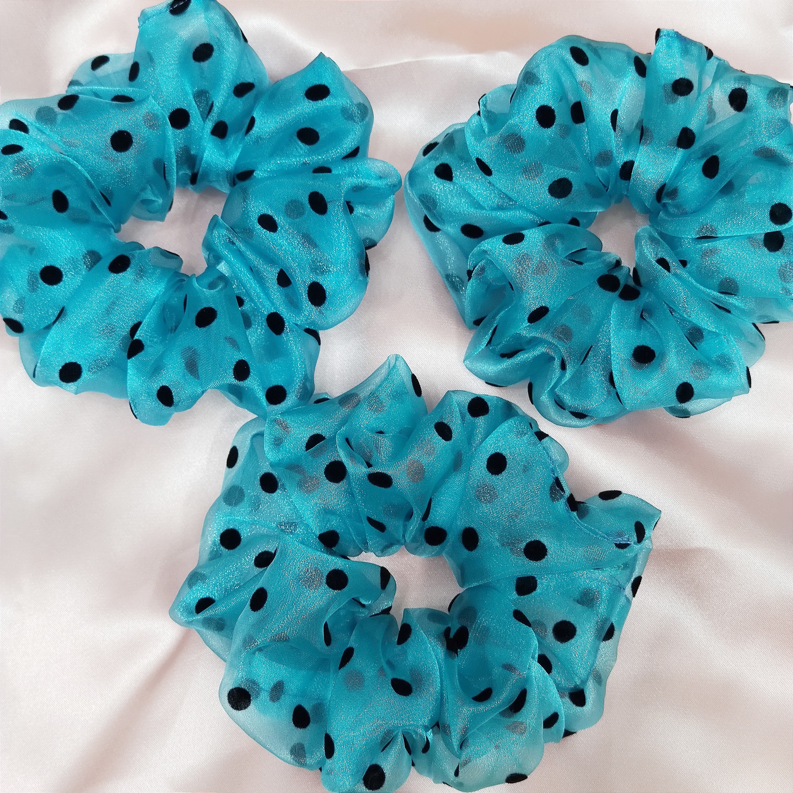 Scrunchies Ocean - Dây cột tóc vải voan xanh chấm bi