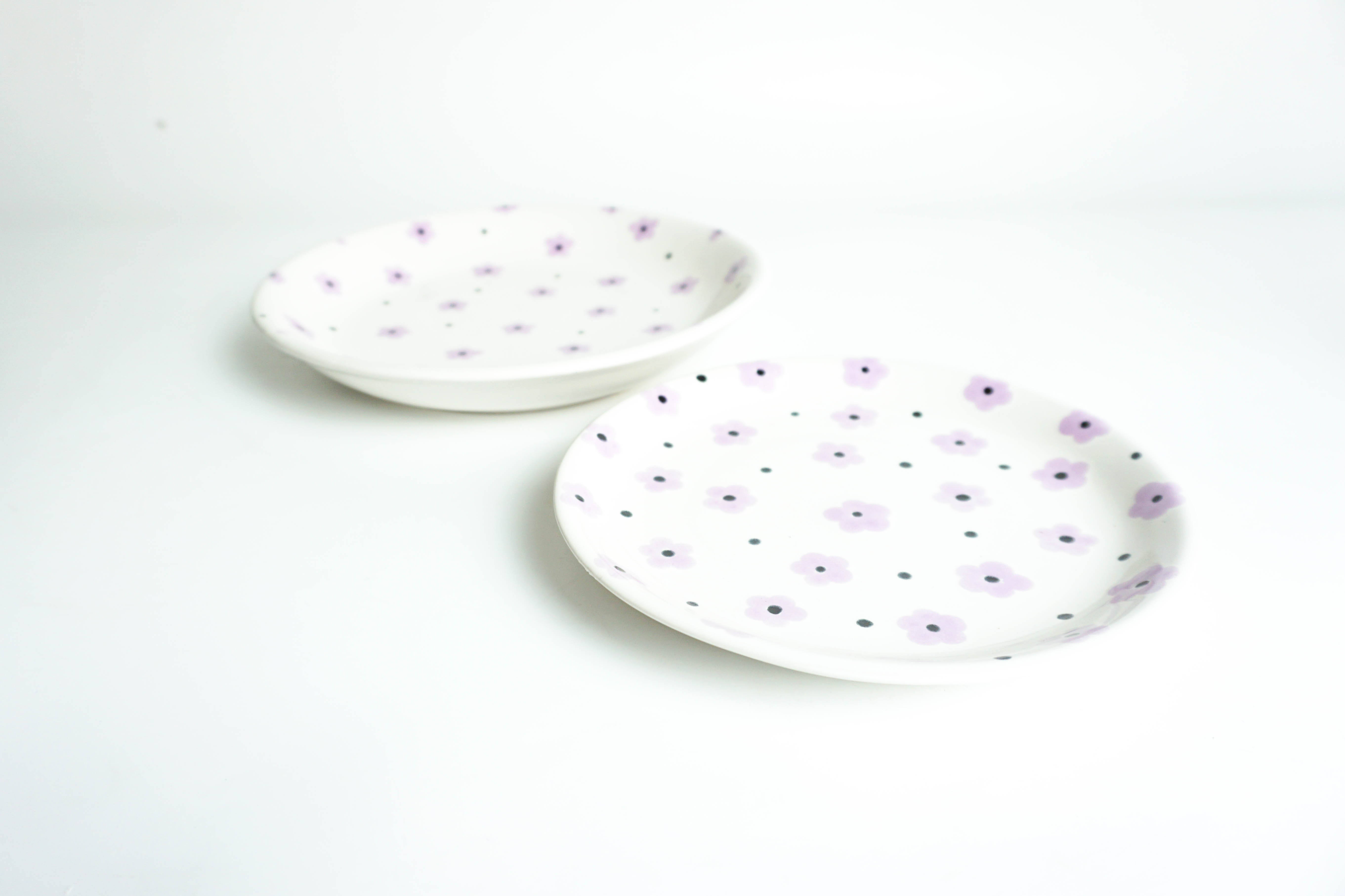 Dĩa tròn 01 (18cm) - Họa tiết Li Ti