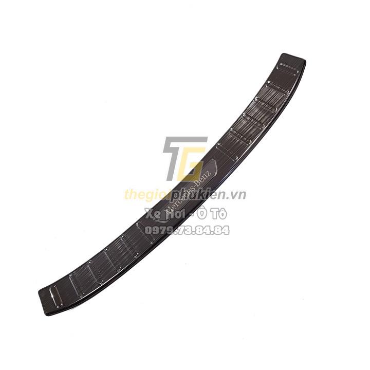 Bộ sản phẩm ỐP BẬC CỐP CẢ BỘ VÀ BẬC CỬA TRONG vân Titan xe Mercedes C